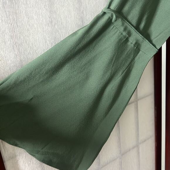 TIBI 100% SILK GREEN MINI BELL SLEEVE‎ DRESS SIZE 0 - Picture 7 of 9